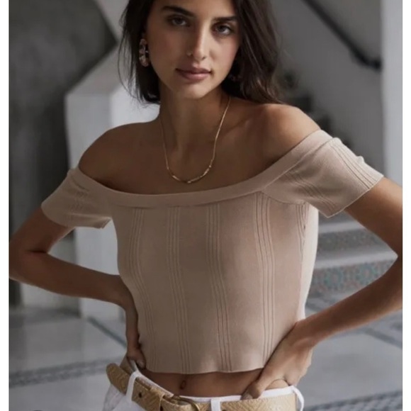 EUC L’Agence Yuki Off-Shoulder Knit Top Beige Size Large – Quiet Luxury - Picture 1 of 7